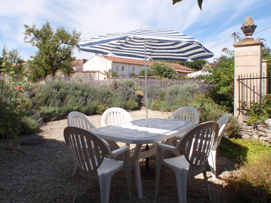 Le Petit Souhait & Le Verger Gourvillette Exterior foto